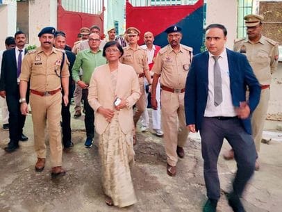 Positive activities should be done to motivate the prisoners