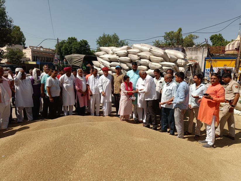 On the third day, gate passes were issued to 140 farmers.