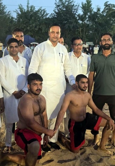 Robin won the wrestling competition in the 70 kg weight category.
