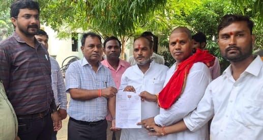 Protest against unannounced power cuts and low voltage