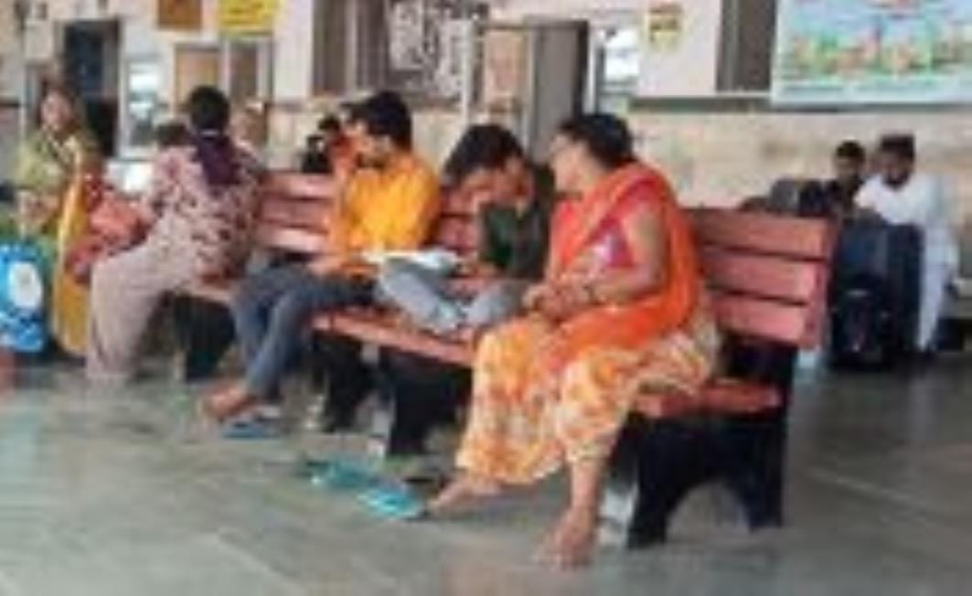 Punjab Mail arrived six hours late