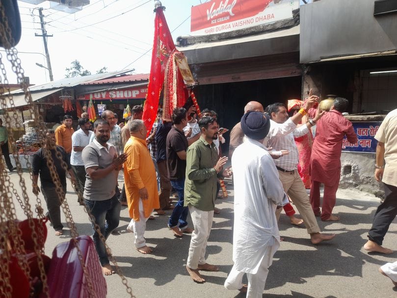 13,000 people visited the Chintpurni temple on the third day of Navratri.