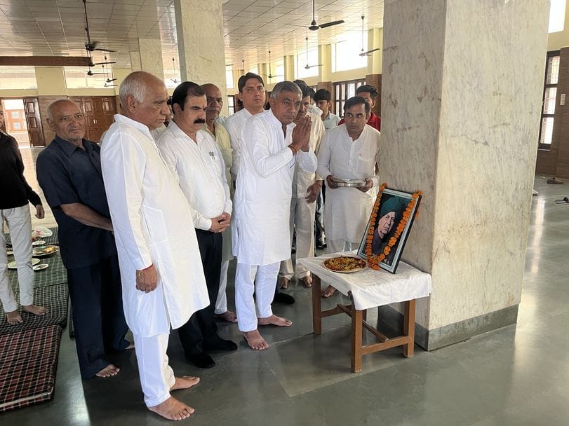 Havan at Jat Dharamshala on the birth anniversary of Chaudhary Devi Lal