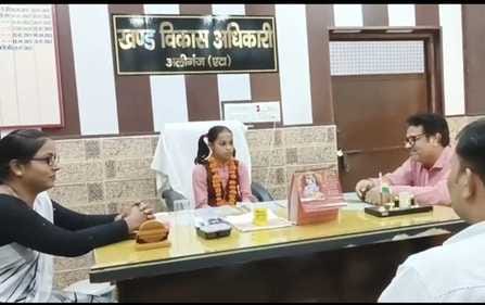 Simran, who became the BDO for a day, listened to the problems.