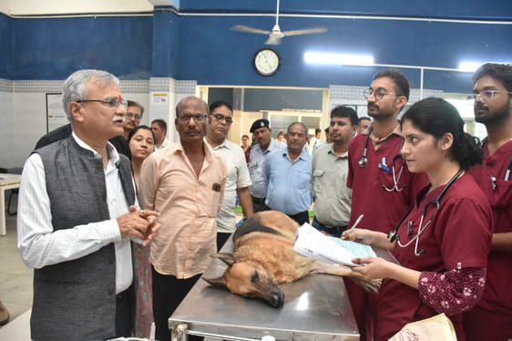 The Vice Chancellor stressed on the widespread dissemination of BHU's knowledge and technology.
