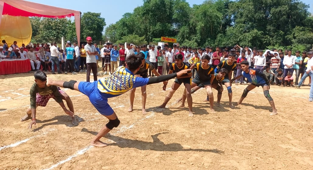 38 teams showed their strength in district level Kabaddi