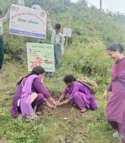 Women's group Baga cleaned the temple premises.