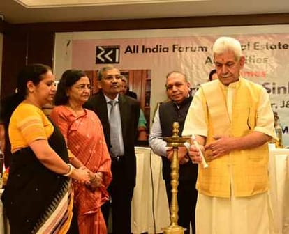 एआईएफओरेरा गवर्निंग काउंसिल की बैठक के दौरान उपराज्यपाल। स्रोत राजभवन
