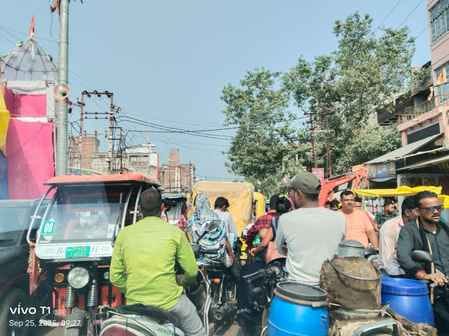 There was a jam in the market in Chowk Bazaar.