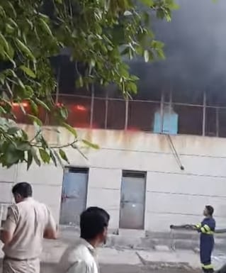 Fire breaks out at footwear factory in MIE, goods worth lakhs reduced to ashes