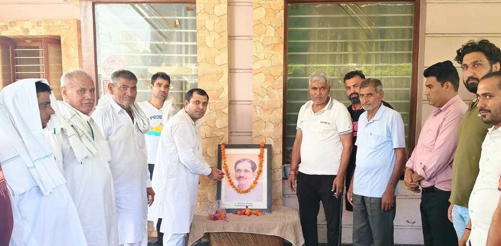BJYM State Vice President paid homage to Pandit Deendayal Upadhyay