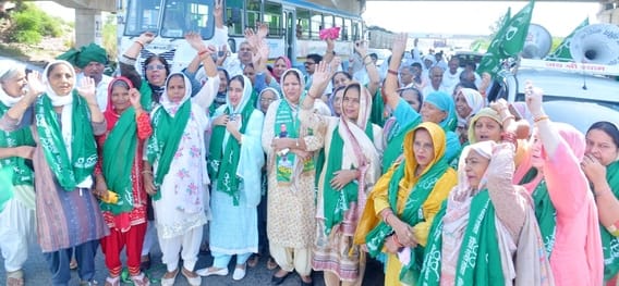 INLD leader reached Rohtak rally with workers
