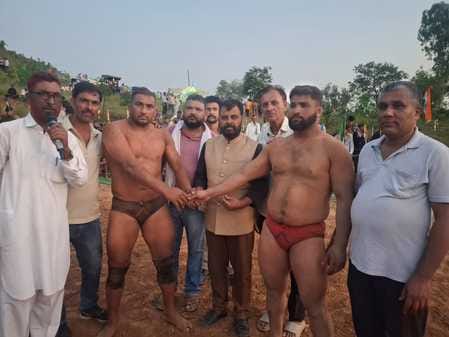 Hafeeza Pehlwan captured the big gardener