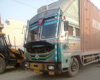 Girl student returning from coaching crushed by truck, dies