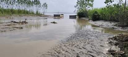 हस्तिनापुर में आपस मिली गंगा और बूढ़ी गंगा की धारा स्रोत स्वयं