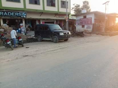 कपरवार में खड़ी एसओजी की गाड़ी  