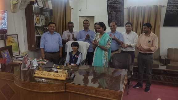 Class 6 student Akanksha Das became the principal
