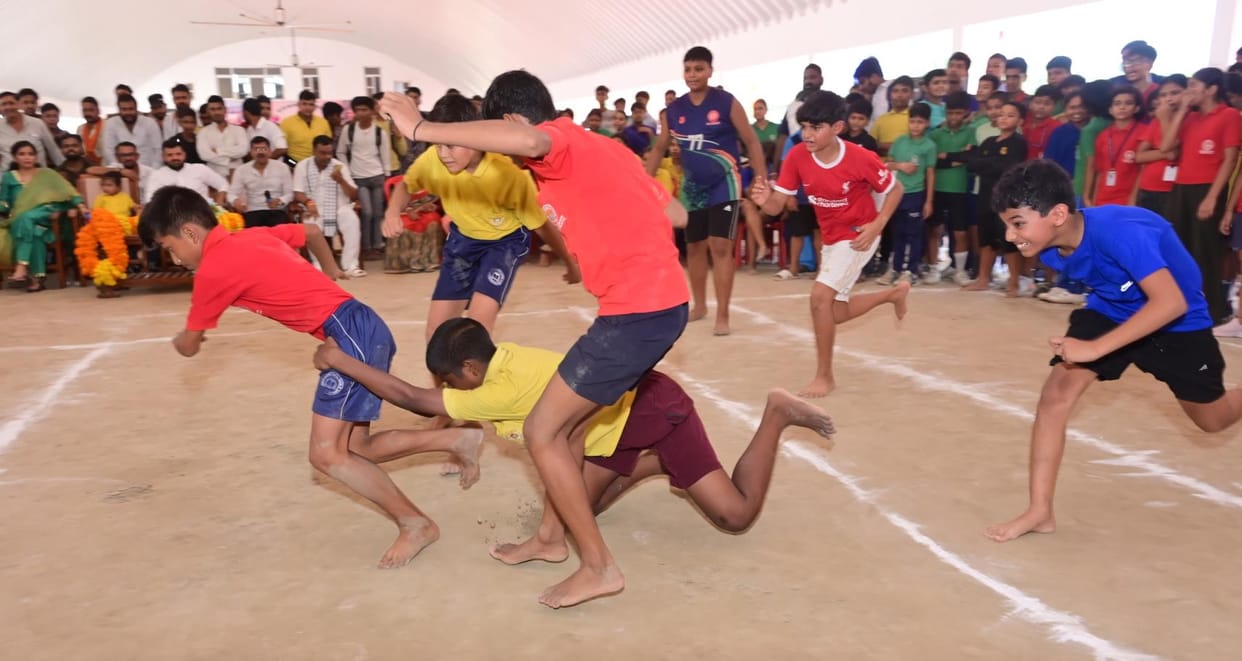 Players showed their strength in Kabaddi and Tug of War