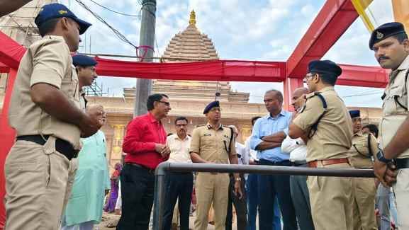 प्रकृति की गोद में बसे देवीधाम के दर्शनों से होती है मनोकामना पूरी