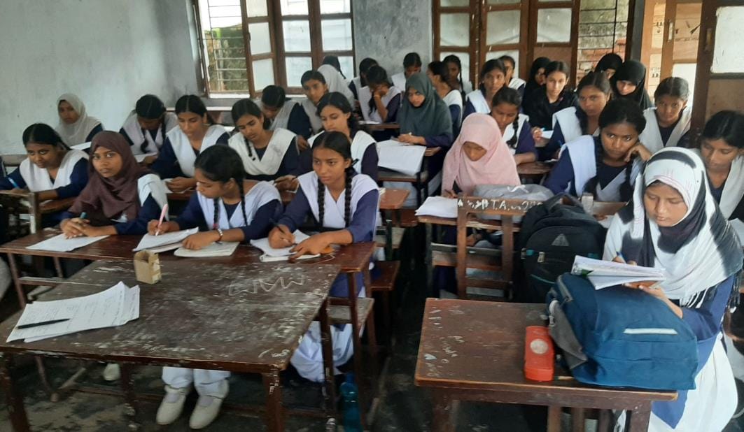 Parvez tops in essay and general knowledge