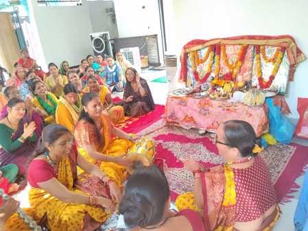 Devotees worshiped Goddess Kushmanda