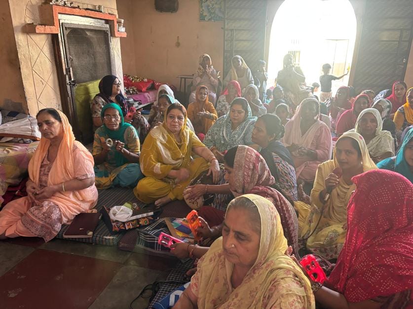 Devotees worshipped Goddess Kushmanda in Devi temples, cheers were raised