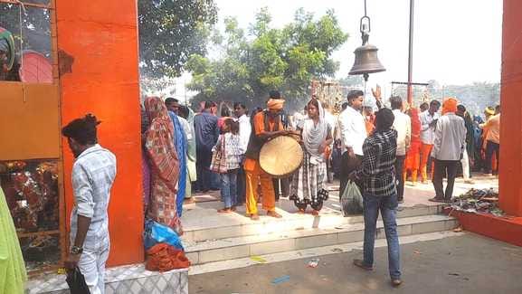Goddess was worshipped, devotees reached the temples