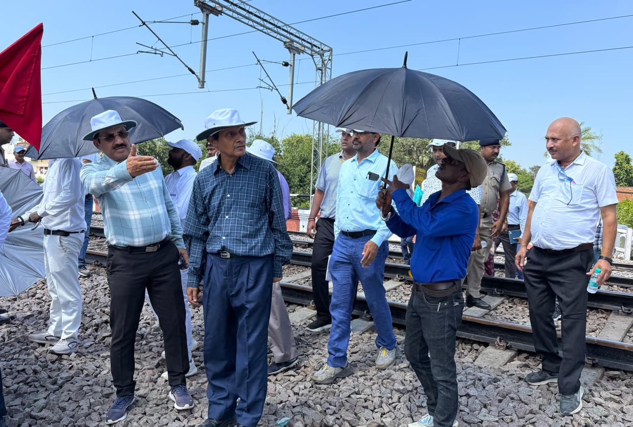 Gorakhpur News: CRS special train ran on the Domingarh-Gorakhpur third line... trial successful, trains started running late at night