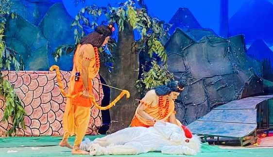 Amazing scenes from Sita's abduction to Bali's murder are shown in the Leela.