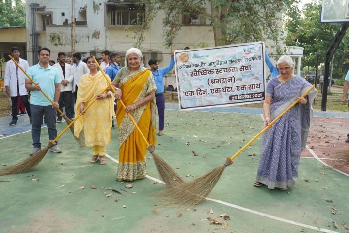 AIIMS director sweeps the floor, now there will be a special OPD every Saturday