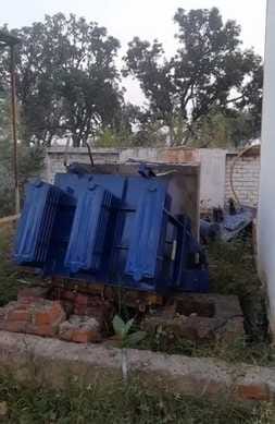 The miscreants took the transformer oil by taking the watchman hostage