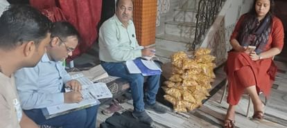 Unnao News: खाद्य विभाग का छापा, 14 नमूने लिए unnao news