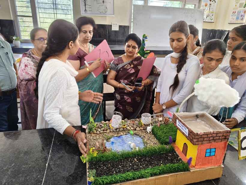 akhnoor news, model presentation news