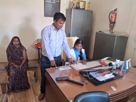 Suman Vishwakarma became the principal for a day