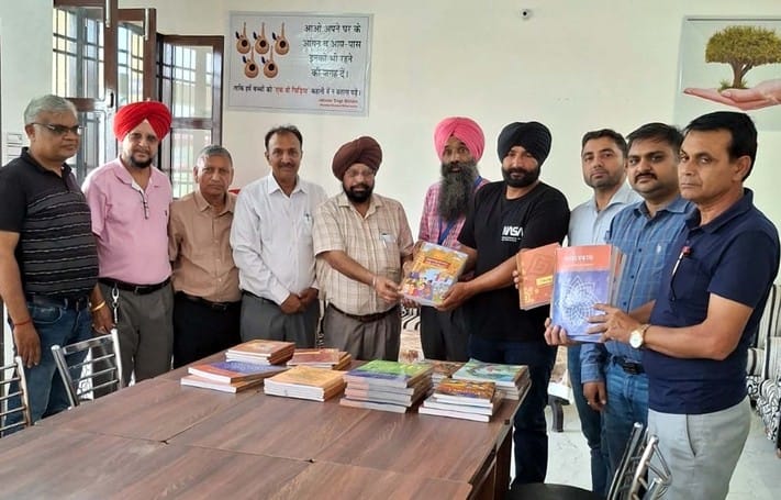 Rotary Club donated books to Khalsa School library