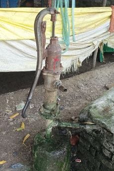 Siddharthnagar News: The system is limited to the red mark, there is no clean water in the village