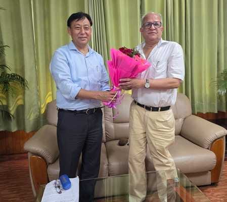 Dr. Titiyal has been given the additional charge of Principal of Haldwani Medical College.
