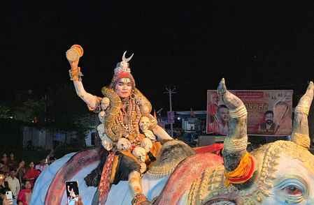 Siddharthnagar News: Devotees were moved by the Devi Jagran and the grand tableau
