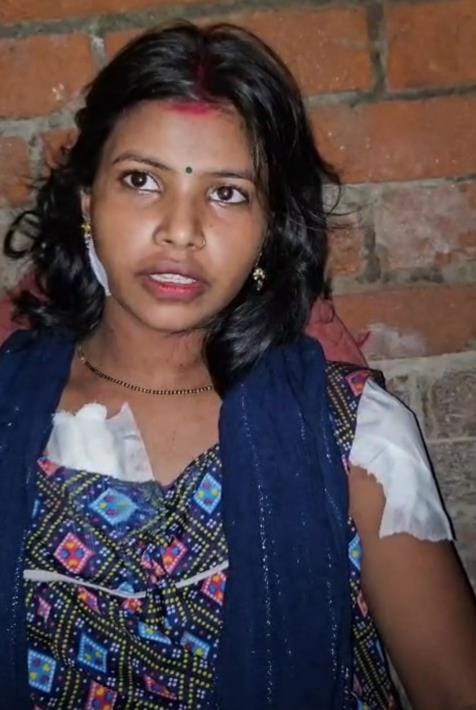 Miscreants entered the house with the intention of theft and attacked the woman with a knife