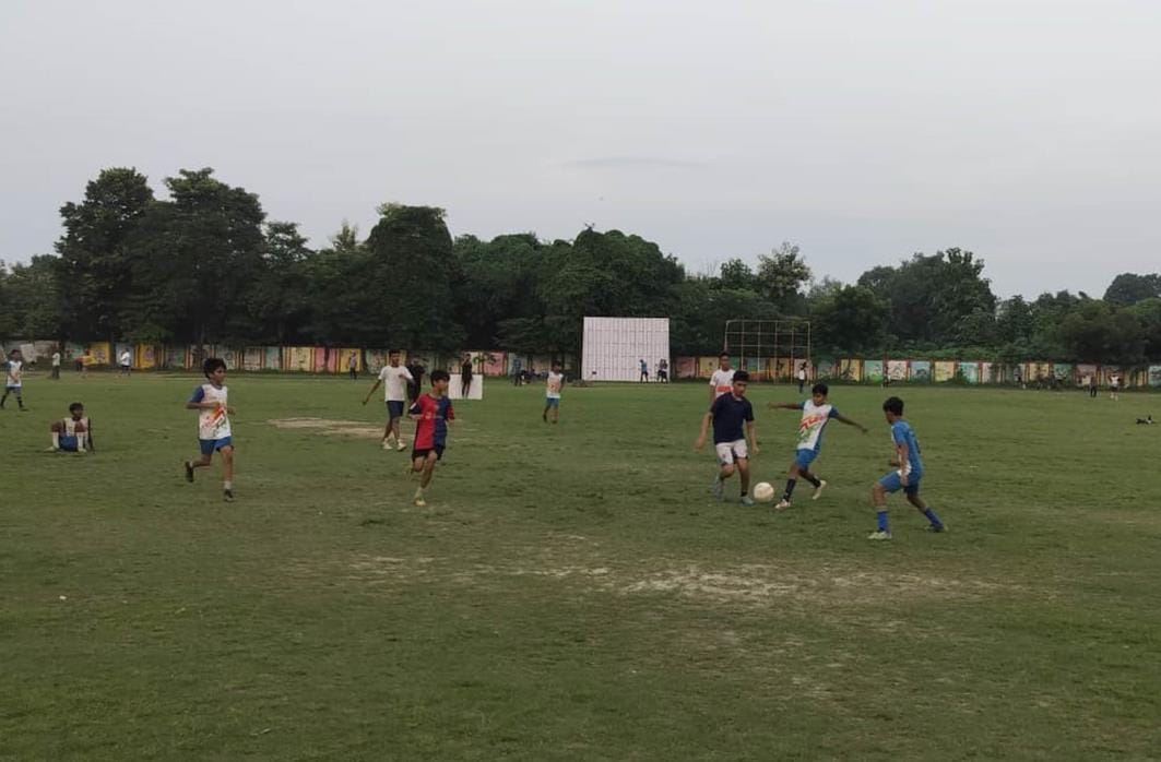 Football practice match ends in a 2-2 draw