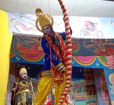 Lord Shri Ram went to the forest, Maharaja Dashrath breathed his last in separation.