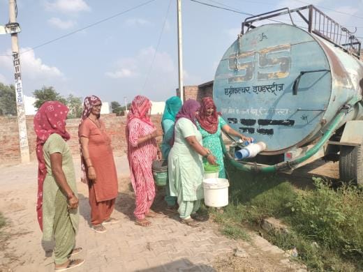 A three-day ban on pouring farm water into canals, water tanks to be filled
