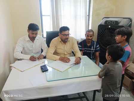 Patients suffering from seasonal diseases flocked to the health fair