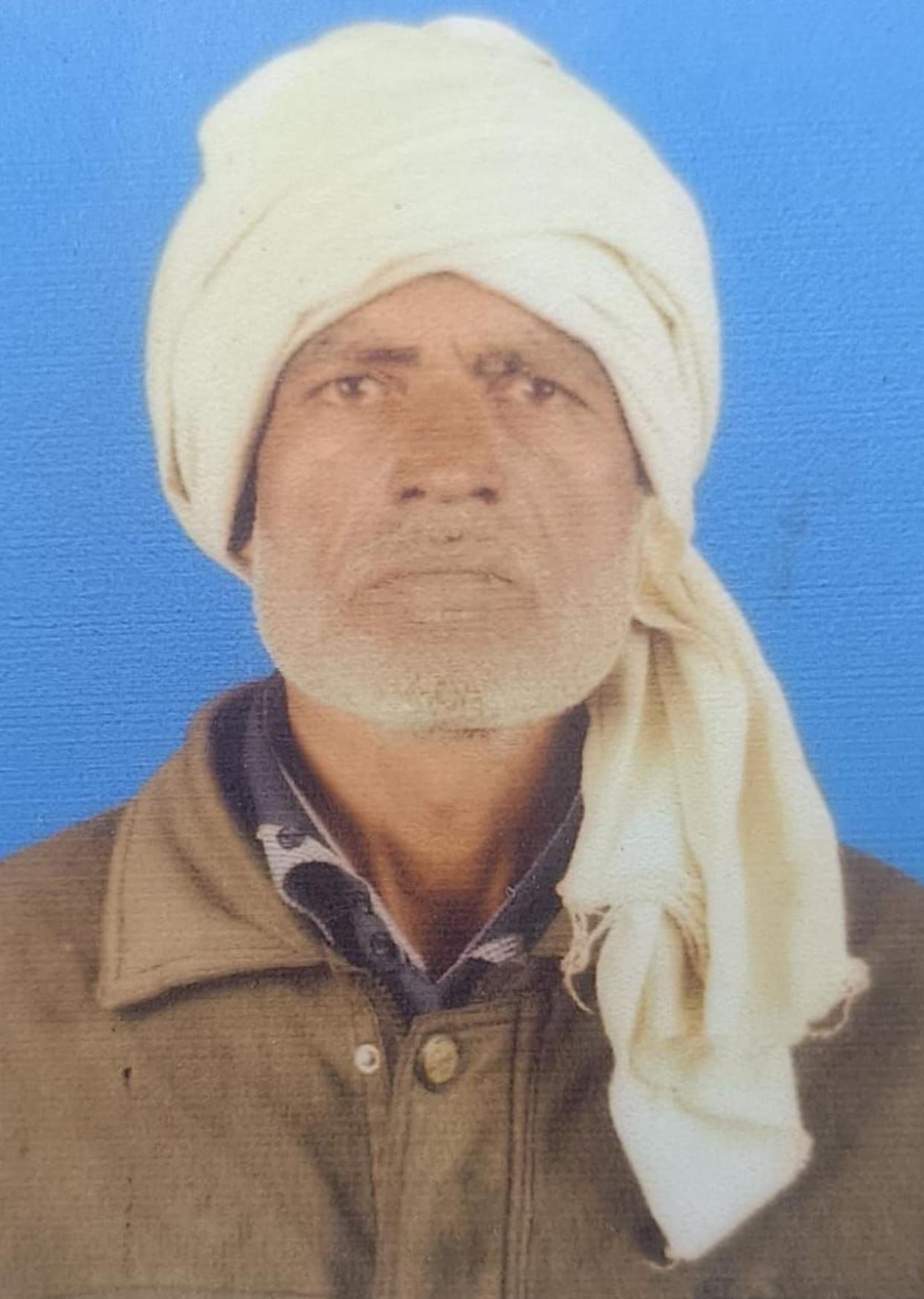 The body of an elderly man was found near a tree in a teak orchard.