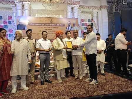 Kolana Gram Panchayat honored as the first in the polythene-free campaign