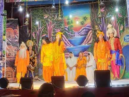 Eyes became moist after seeing the meeting of Shri Ram and Bharat