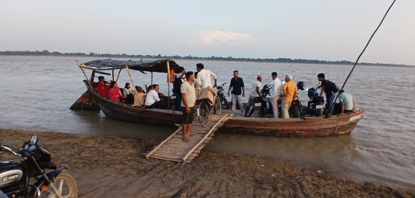 Boat operation started at Sitamarhi-Mishrapur ghat