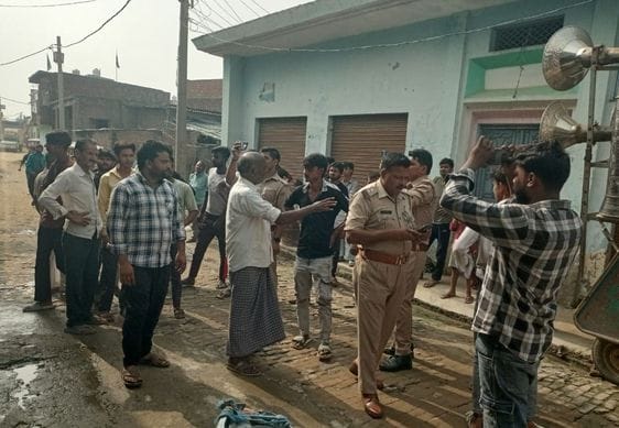 I Love Mohammad banner put up in Dahgawan, police removed it