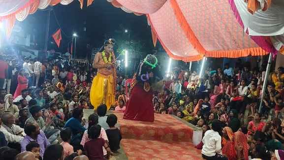 Lakshmana cut off Shurpanakha's nose, in retaliation Khar-Dushana were killed.