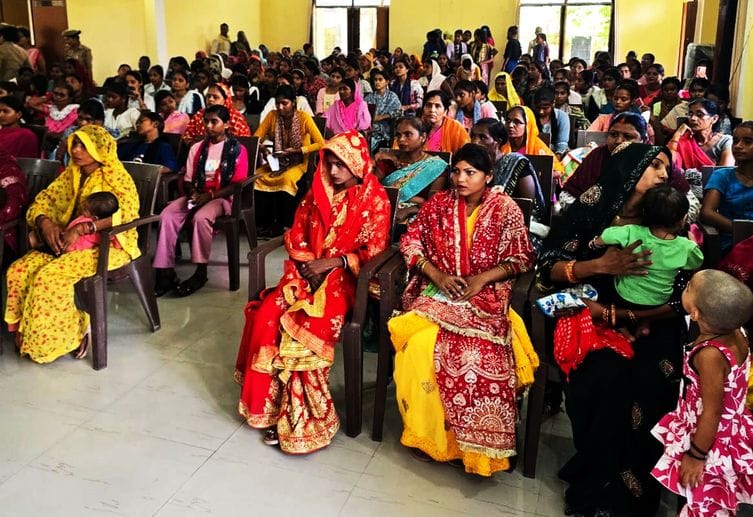 Nutrition packets given to adolescent girls